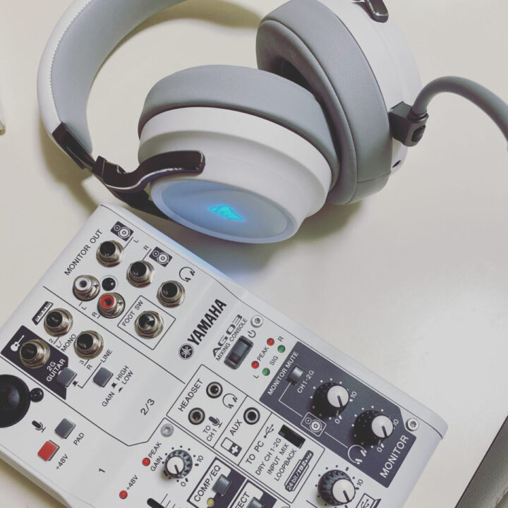 ヘッドホンとオーディオミキサー|音声誘導の収録機材
