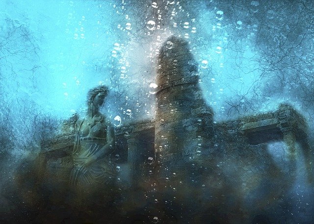 水中に沈む古代の遺跡